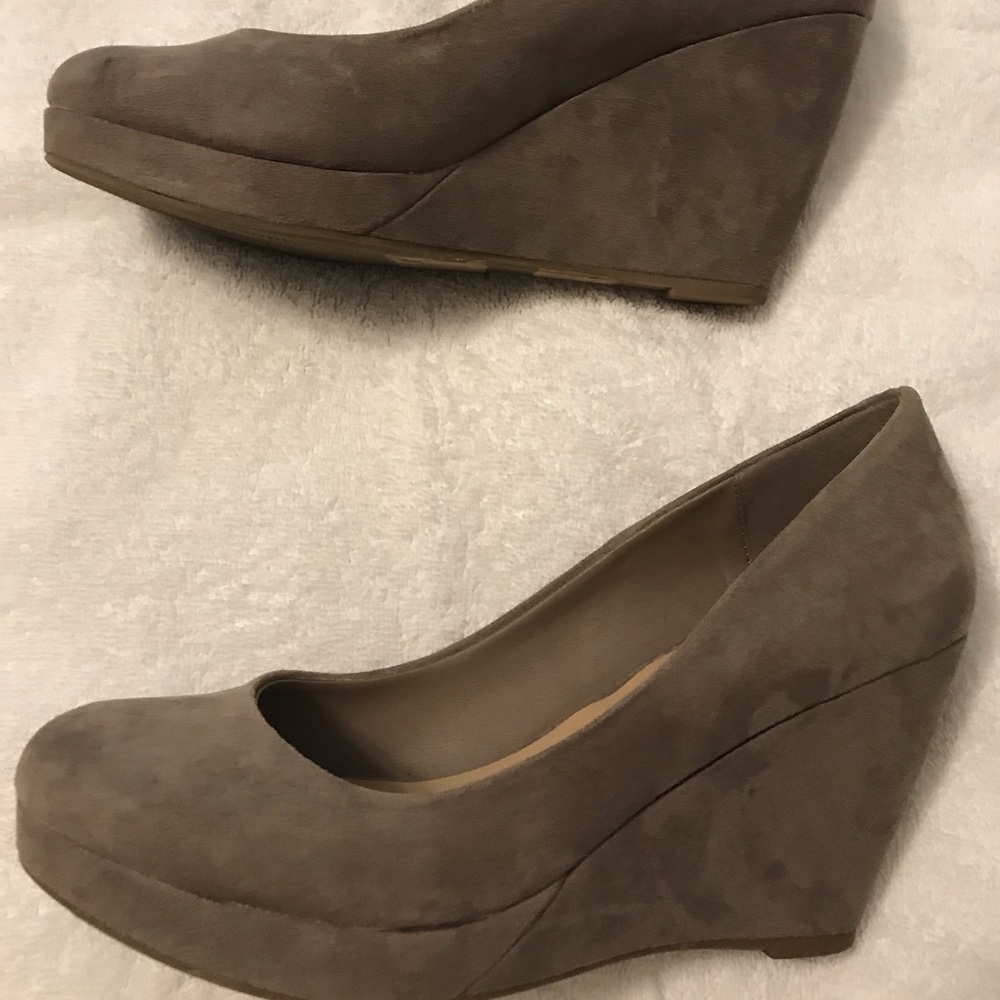Apt 9 Taupe Hidden Platform Heel - image 3